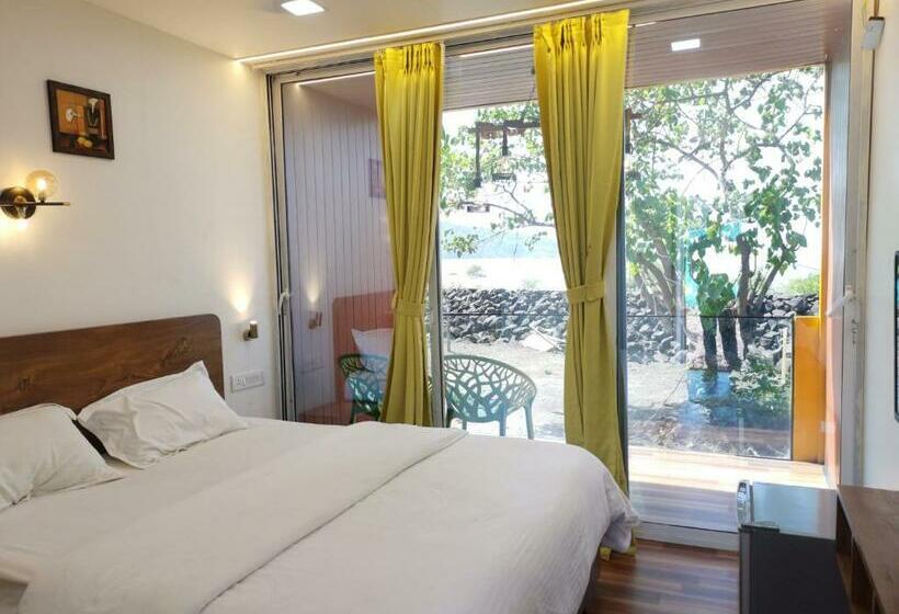 The Koasta Sea View Resort