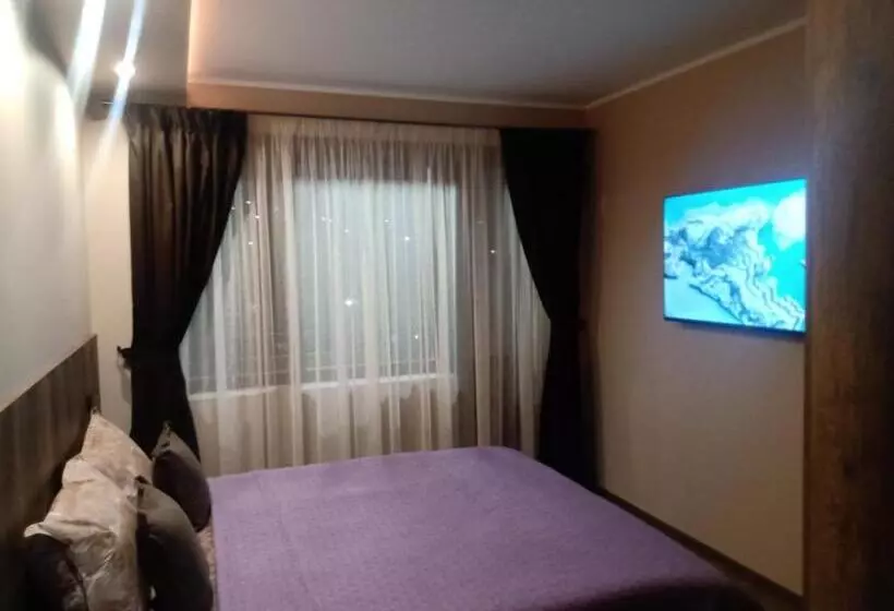 Hotelli кръчмъ при байката Alpin