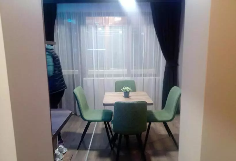 Hotelli кръчмъ при байката Alpin