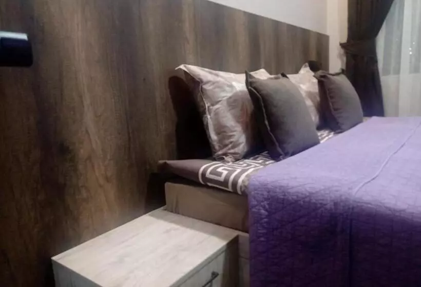 Hotelli кръчмъ при байката Alpin