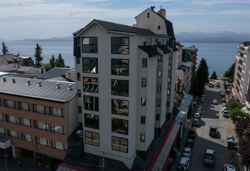 בית מלון כפרי American Suites