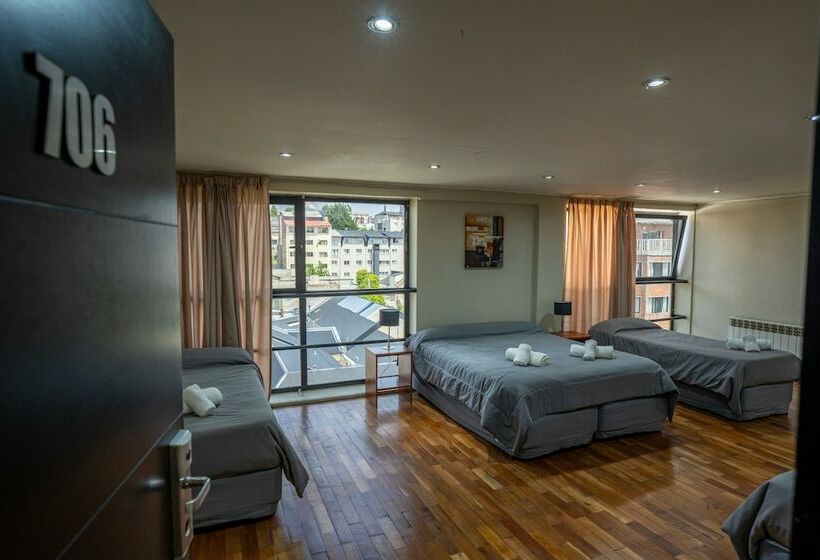 בית מלון כפרי American Suites