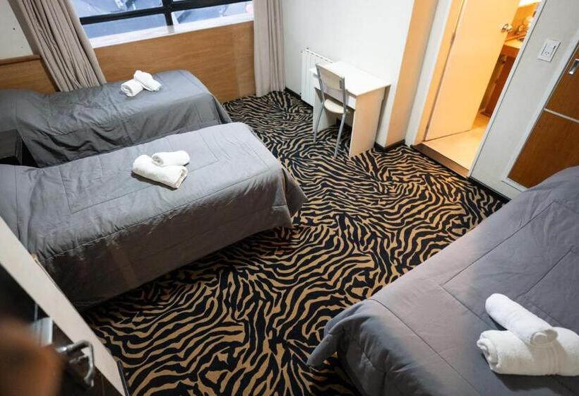 בית מלון כפרי American Suites