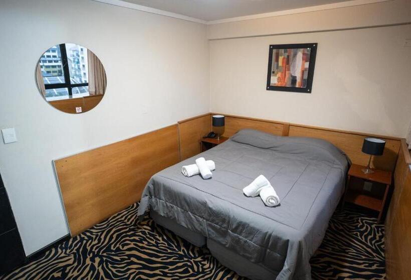 בית מלון כפרי American Suites