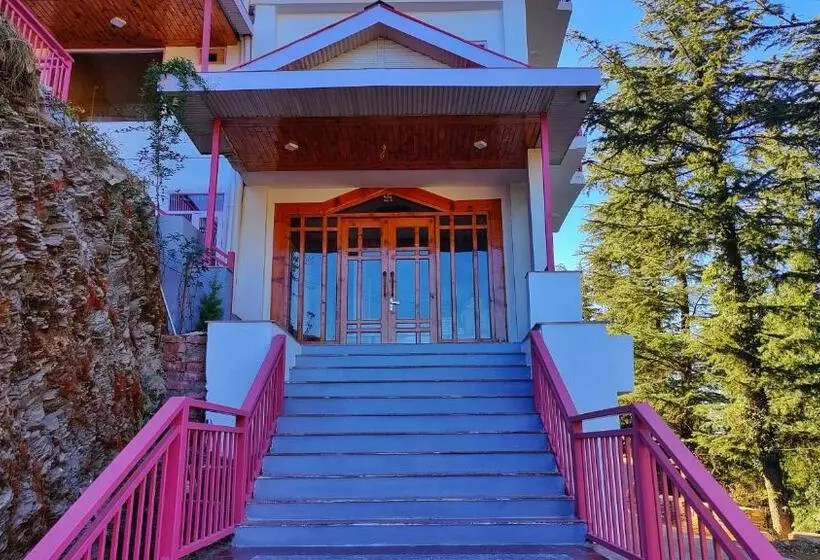 ホテル Basa Palace