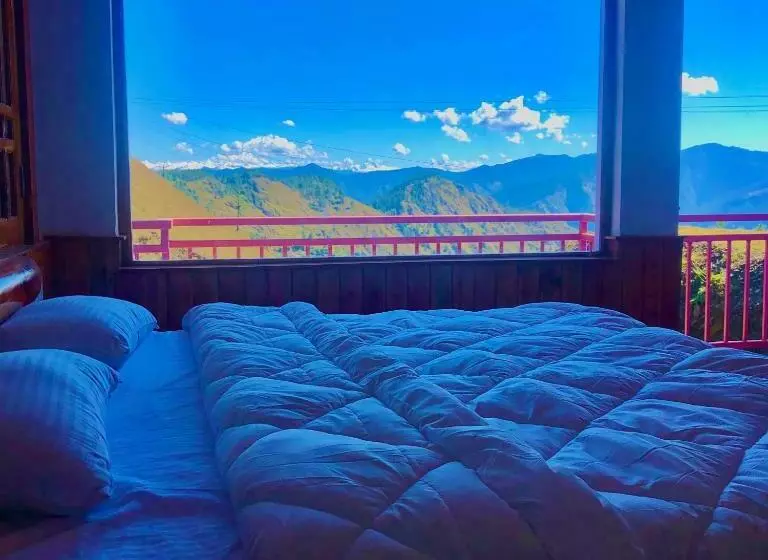 ホテル Basa Palace