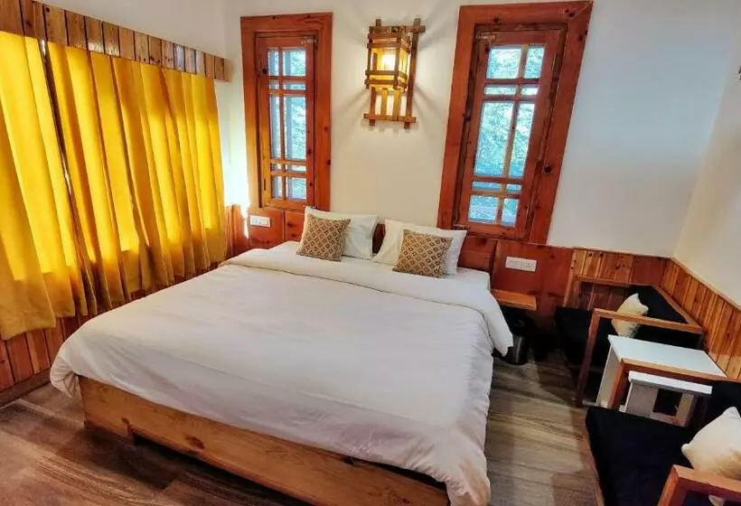 ホテル Basa Palace