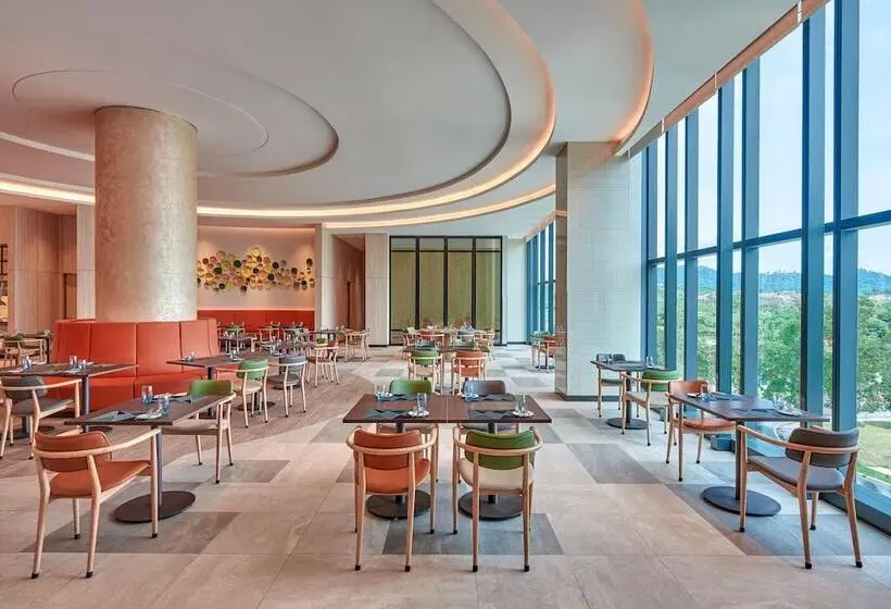 ホテル Courtyard By Marriott Setia Alam