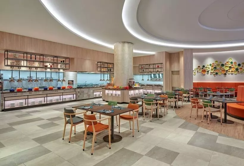 ホテル Courtyard By Marriott Setia Alam