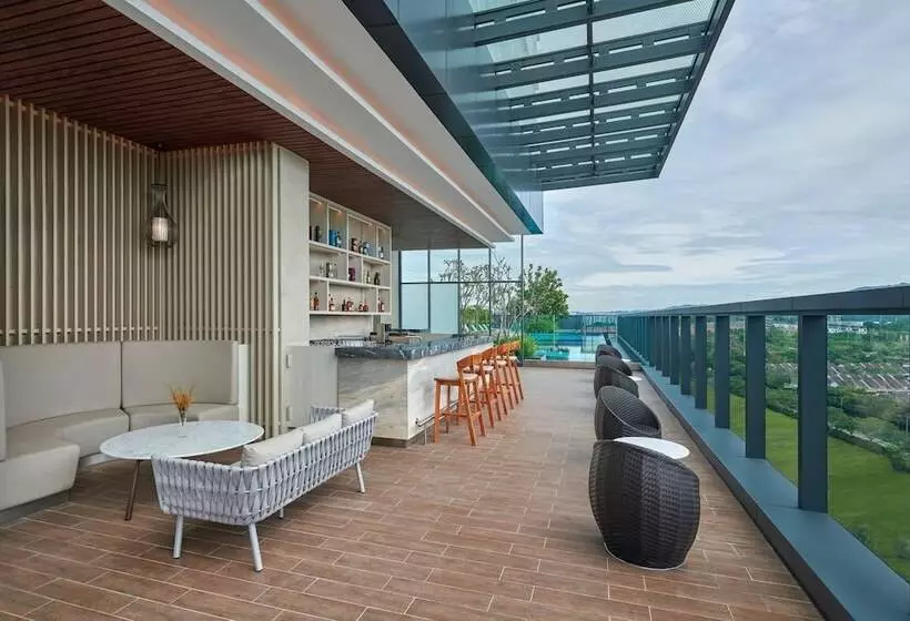 ホテル Courtyard By Marriott Setia Alam