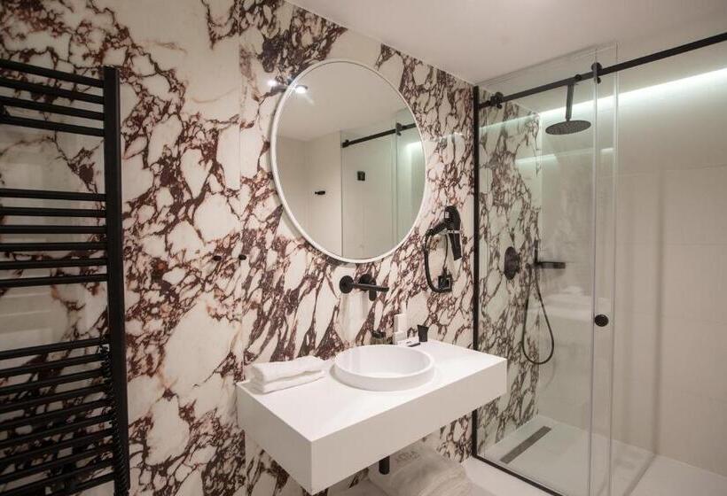 هتل Elisa Tirana, Affiliated By Meliá