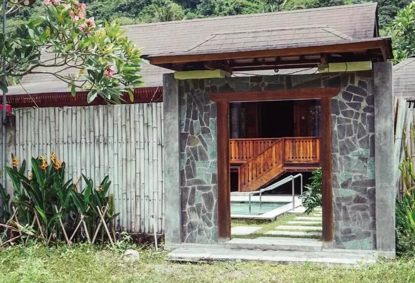 ホテル Madaira Villa Senggigi