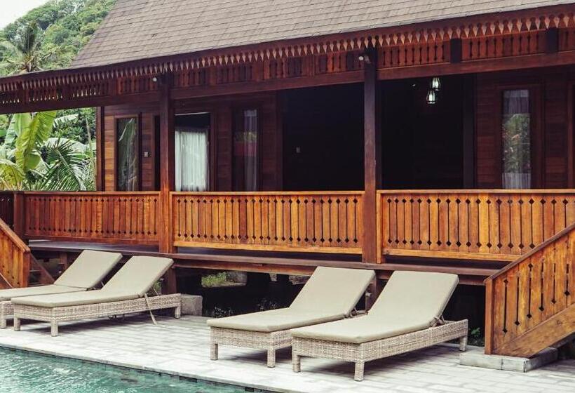 בית מלון כפרי Madaira Villa Senggigi