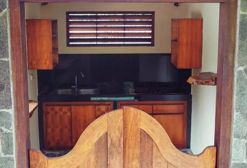 ホテル Madaira Villa Senggigi