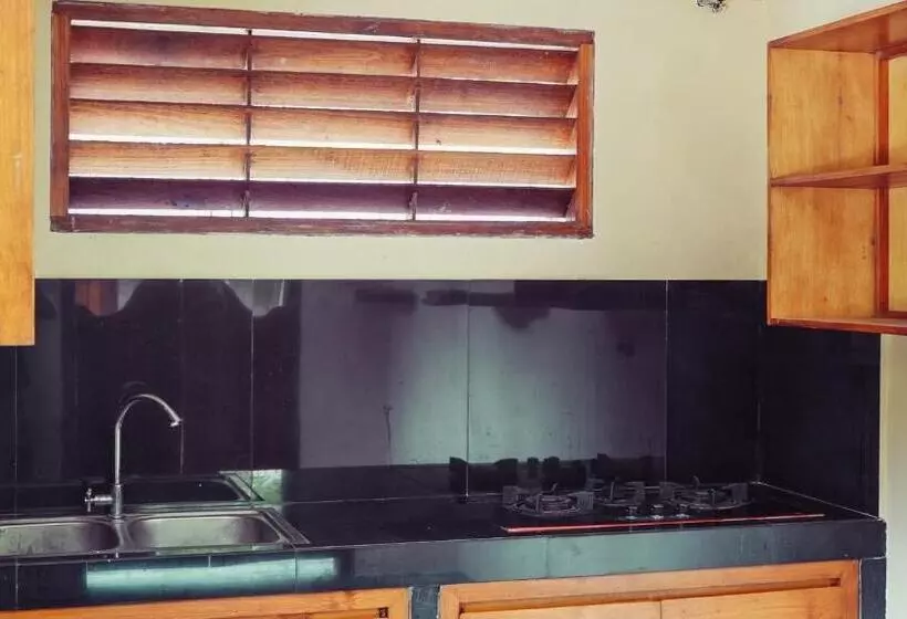 ホテル Madaira Villa Senggigi