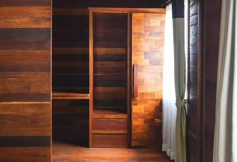 ホテル Madaira Villa Senggigi