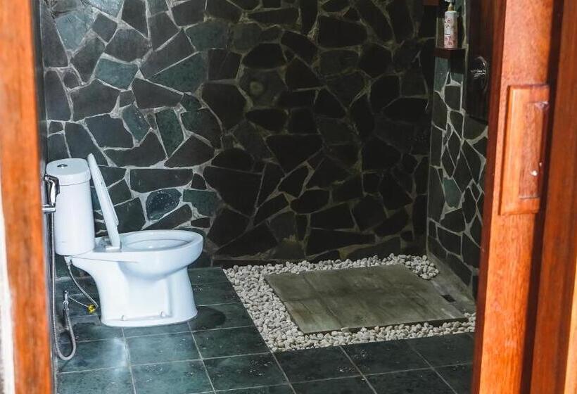 בית מלון כפרי Madaira Villa Senggigi