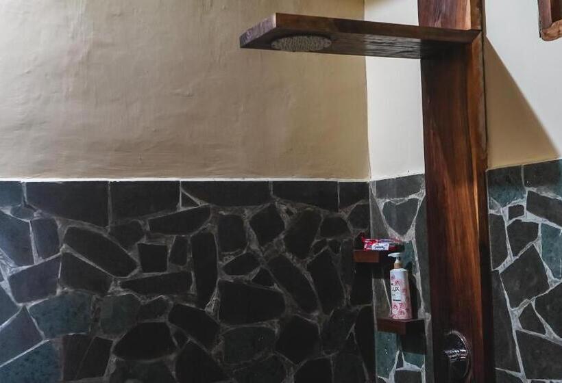 בית מלון כפרי Madaira Villa Senggigi