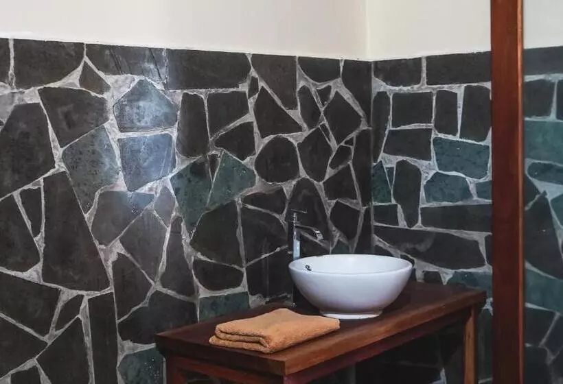 ホテル Madaira Villa Senggigi