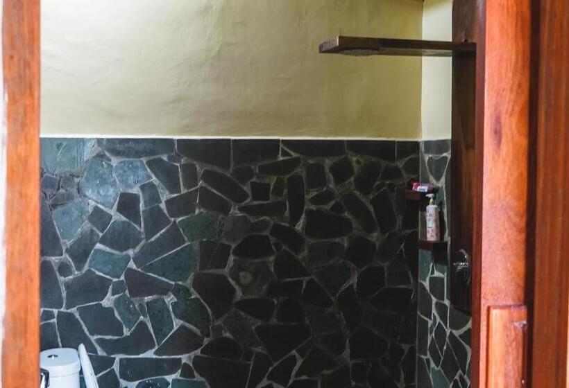 בית מלון כפרי Madaira Villa Senggigi