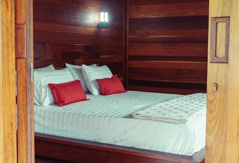 בית מלון כפרי Madaira Villa Senggigi