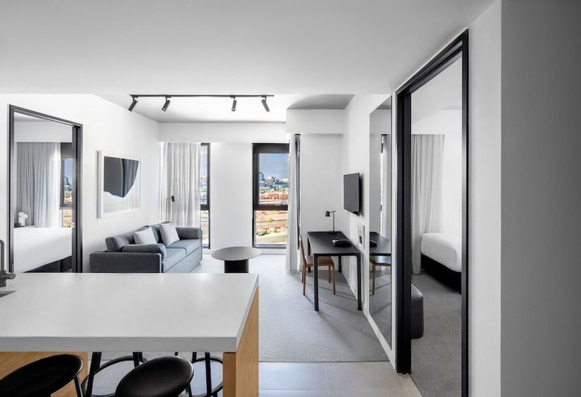 فندق Nesuto Docklands