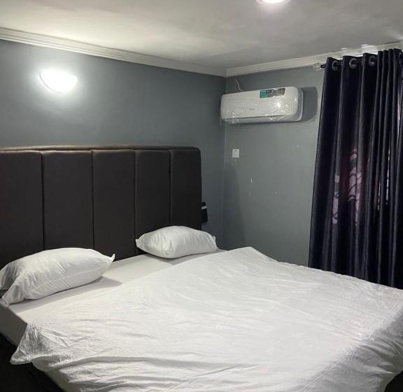 هتل Oak Suites & Bar