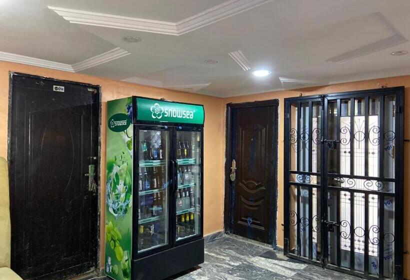 هتل Oak Suites & Bar