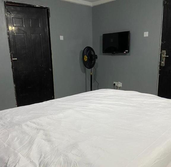 هتل Oak Suites & Bar