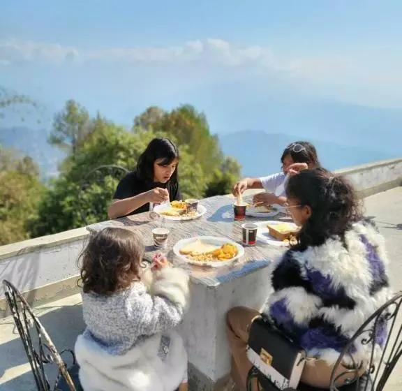 هتل Naldum Village Resort By The Edge Nagarkot
