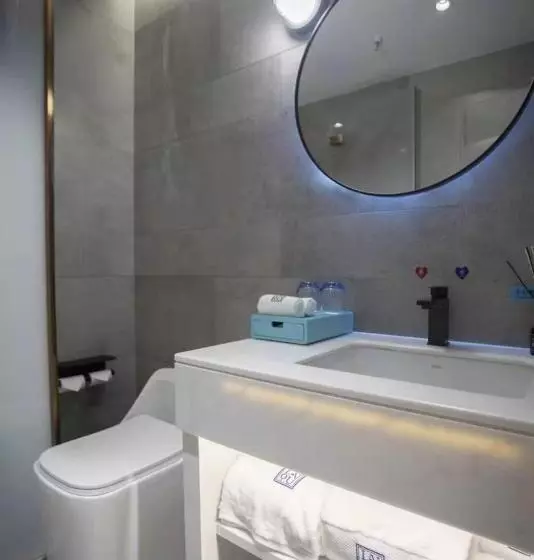 Lanou Hotel Jingzhou East Gate Of Ancient City Wanda Plaza