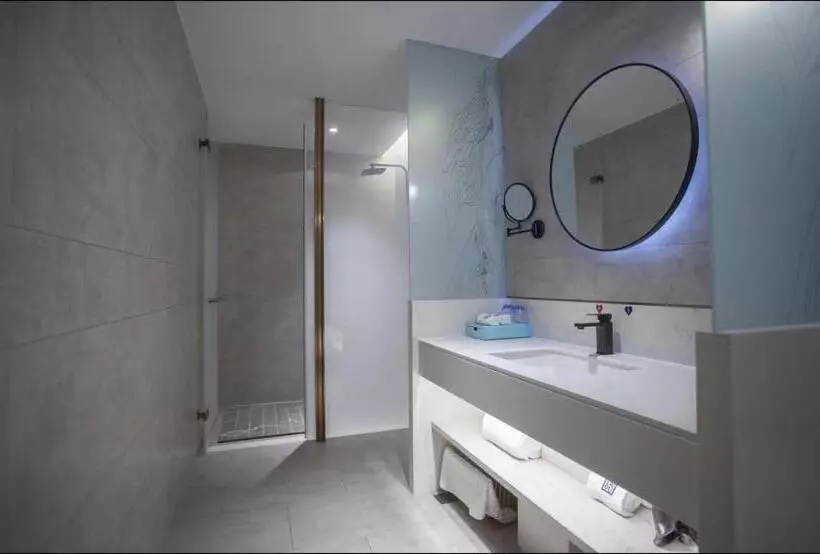Lanou Hotel Jingzhou East Gate Of Ancient City Wanda Plaza