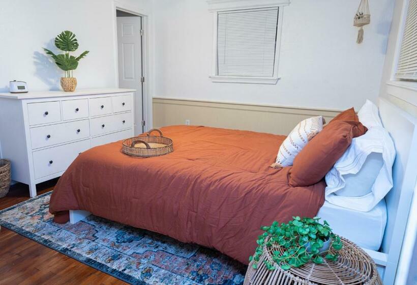 بنسيون Cozy And Adorable 1 Bdr/1 Ba