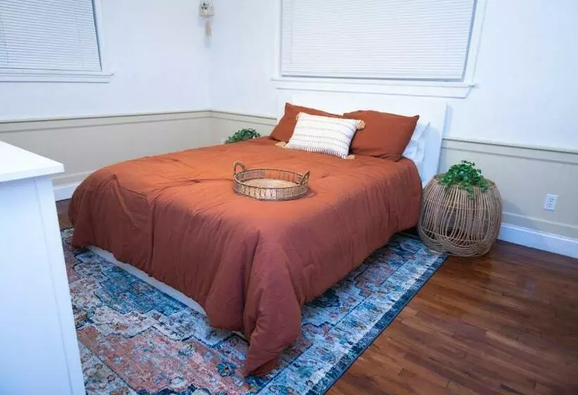 پانسیون Cozy And Adorable 1 Bdr/1 Ba