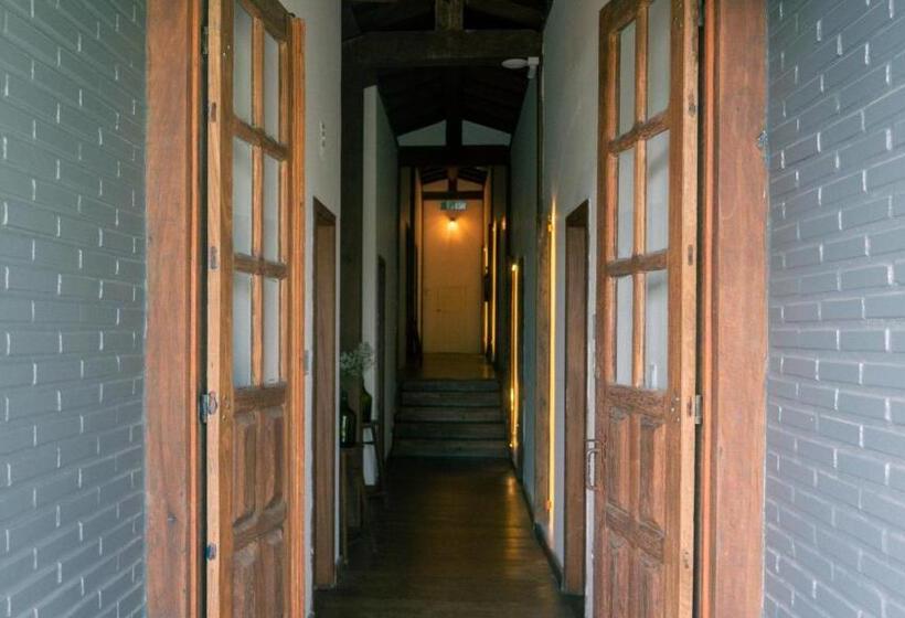 پانسیون Pousada Monttana   By Up