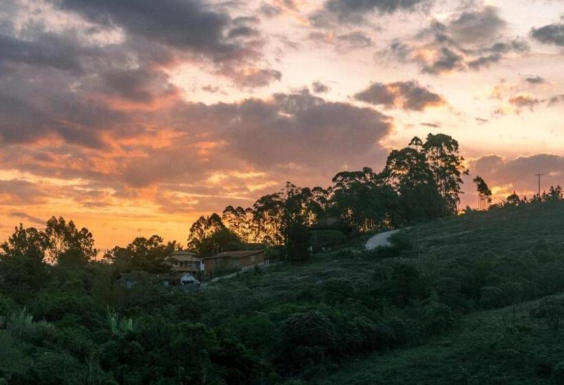 پانسیون Pousada Monttana   By Up