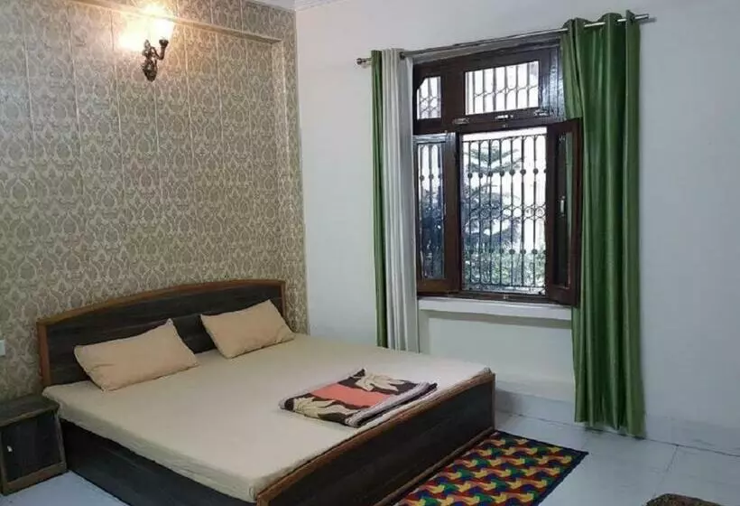 پانسیون Fantasy Lodges Guest House Islamabad