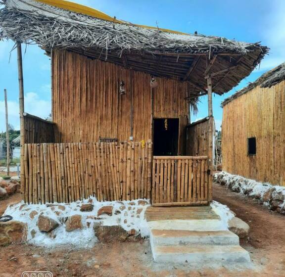 Resort Moongil Kudil