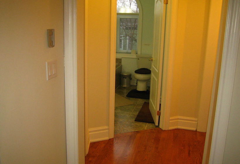Clinton And Bloor B&b By Elevate Rooms