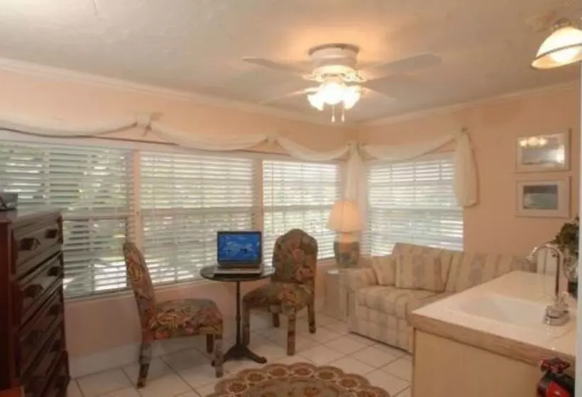 住宿加早餐  Beach Drive Inn