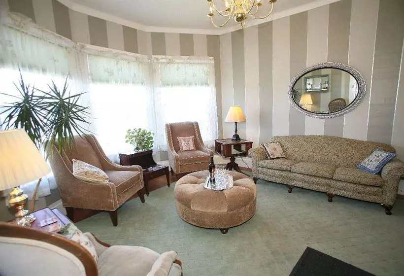 Bed and Breakfast Atrium - Garden Inn By The Sea