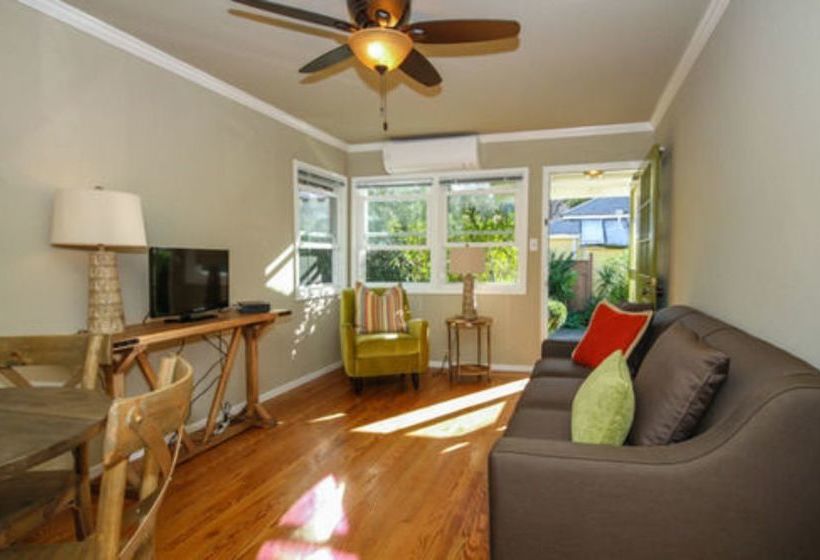 مبيت وإفطار Chelsea Garden Inn