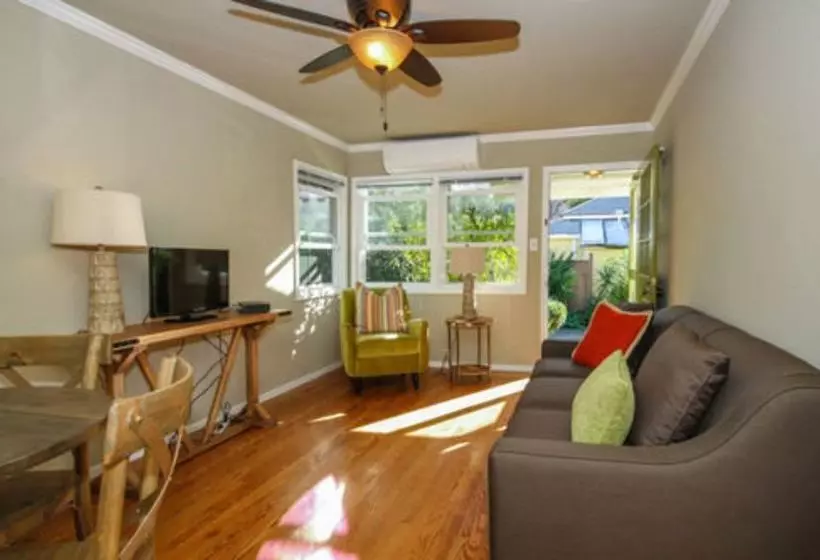 住宿加早餐  Chelsea Garden Inn