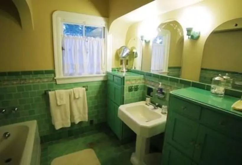 住宿加早餐  Chelsea Garden Inn