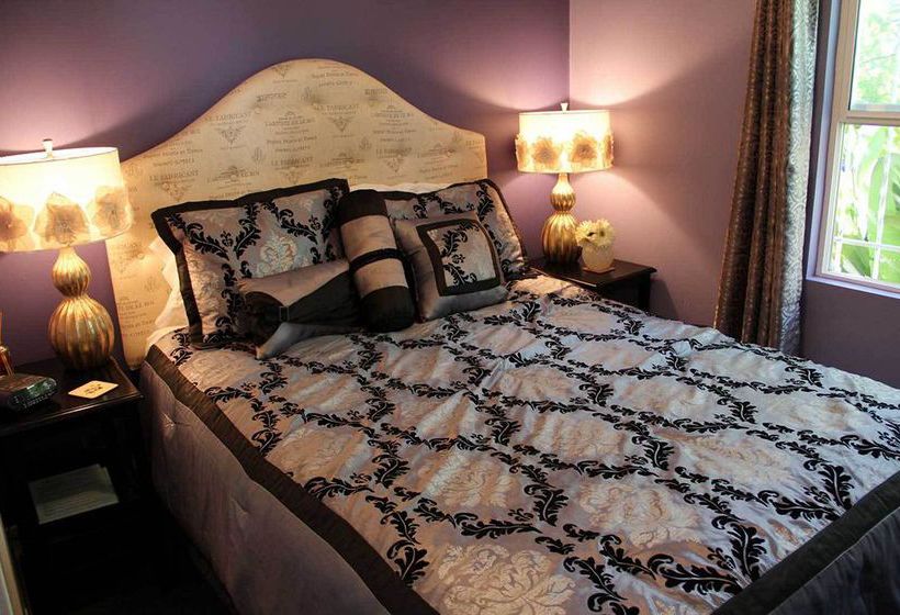 Cinema Suites Bed & Breakfast Hsr1919001050