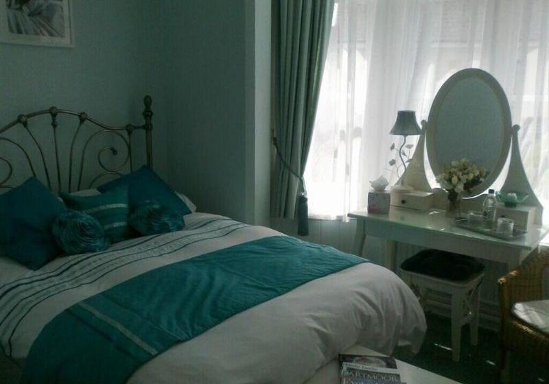 Bed and Breakfast Courtenay House