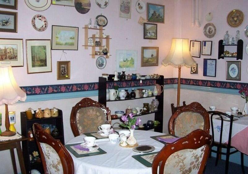 Bed and Breakfast Courtenay House