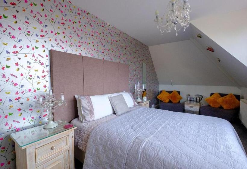 تختخواب و صبحانه Robertsbrook Guest House