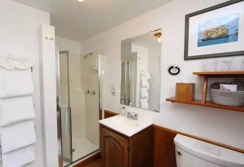 Seagull Inn Bed & Breakfast