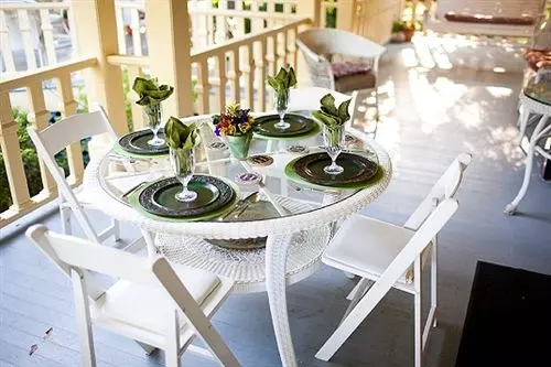 Bed and Breakfast The Hale House Inn